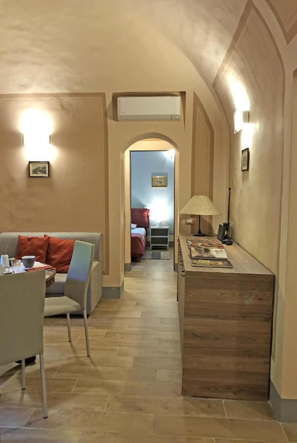 Suite Apartment Castello Volterra Esterno foto